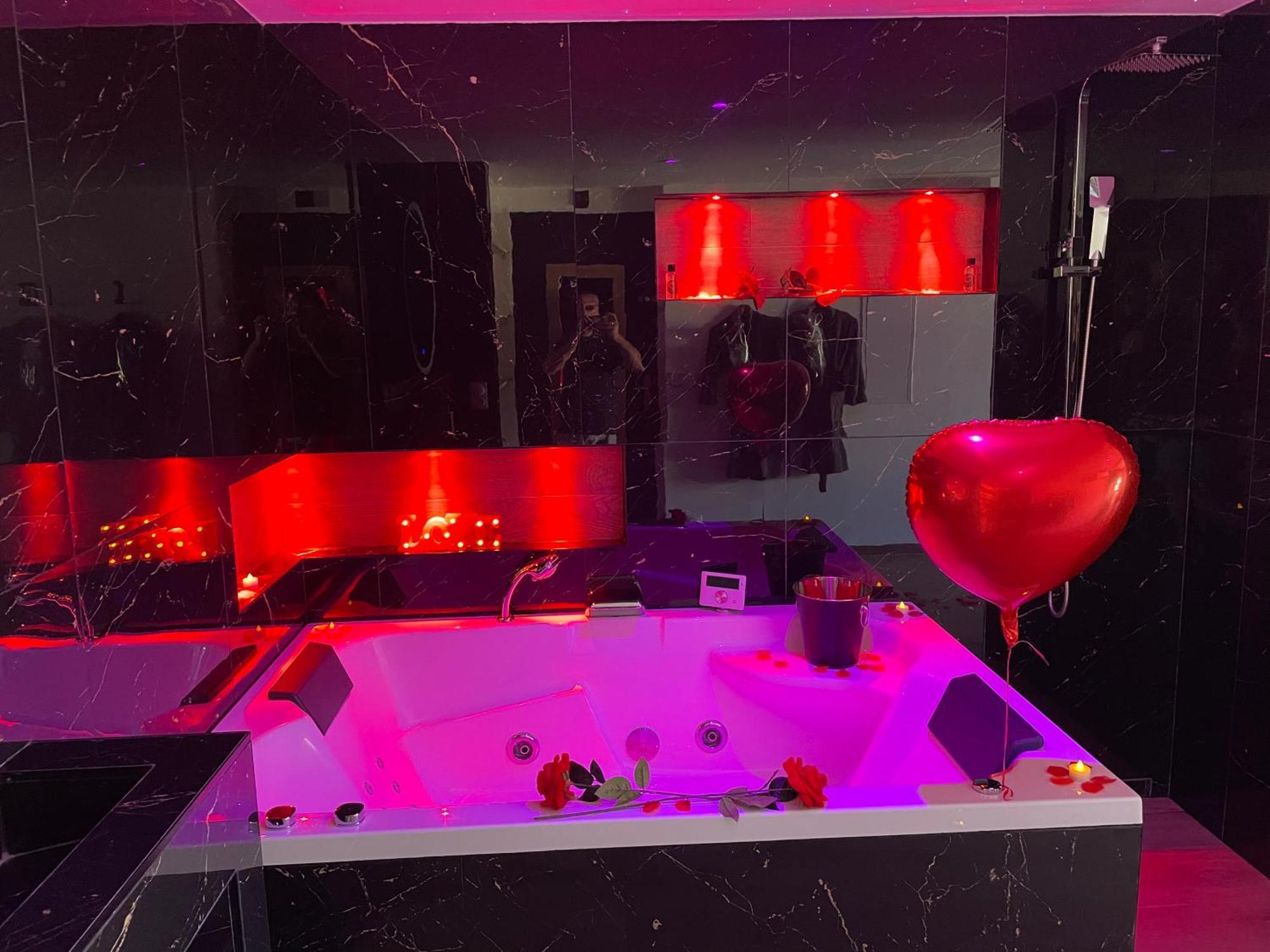 Loveroom - Spicy Love - Situee Entre Nice Et Cannes, Alpes Maritimes Villeneuve-Loubet Extérieur photo