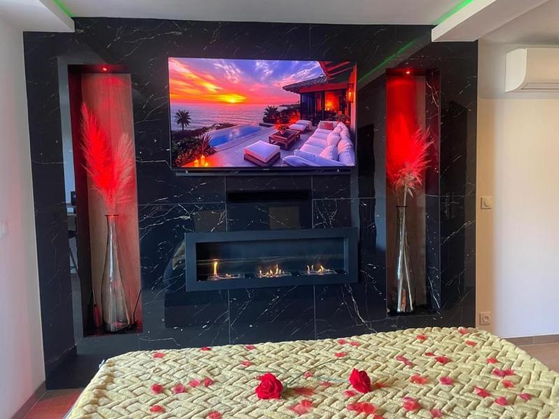 Loveroom - Spicy Love - Situee Entre Nice Et Cannes, Alpes Maritimes Villeneuve-Loubet Extérieur photo